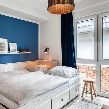 54' Nord Apartment Damp